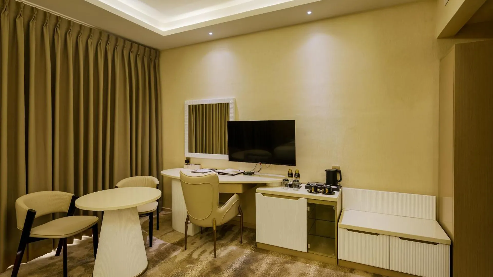 Avenra Gardens Hotel Negombo