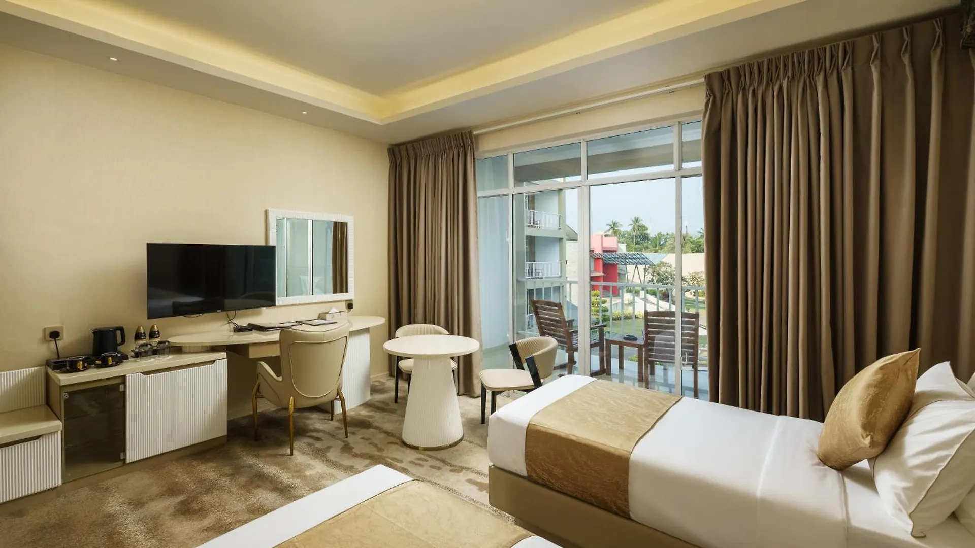 Avenra Gardens Hotel Negombo