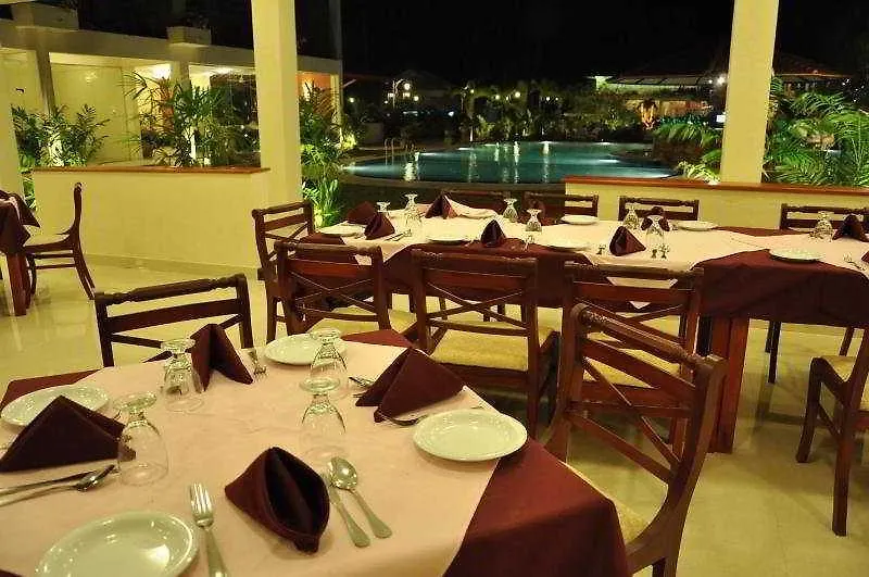 Avenra Gardens Hotel Νεγκόμπο