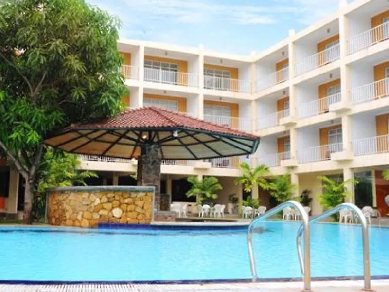 Avenra Gardens Hotel Νεγκόμπο