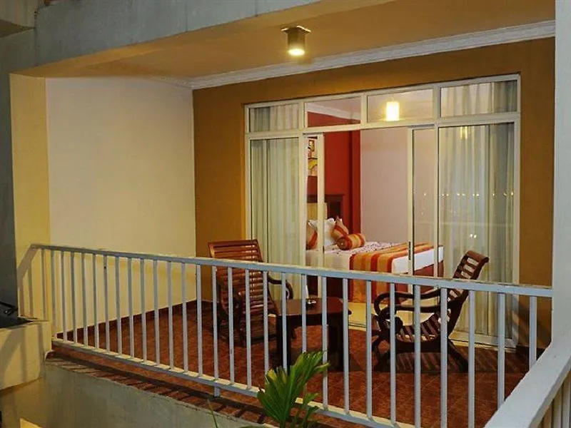 Avenra Gardens Hotel Νεγκόμπο